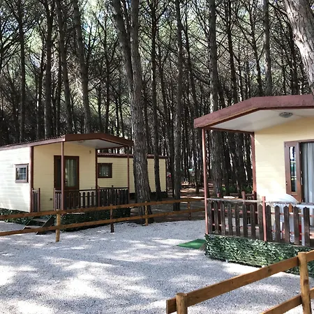 Village Mare Pineta * بييسْتوم